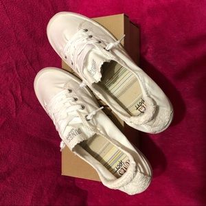 dunes sport tennis shoes